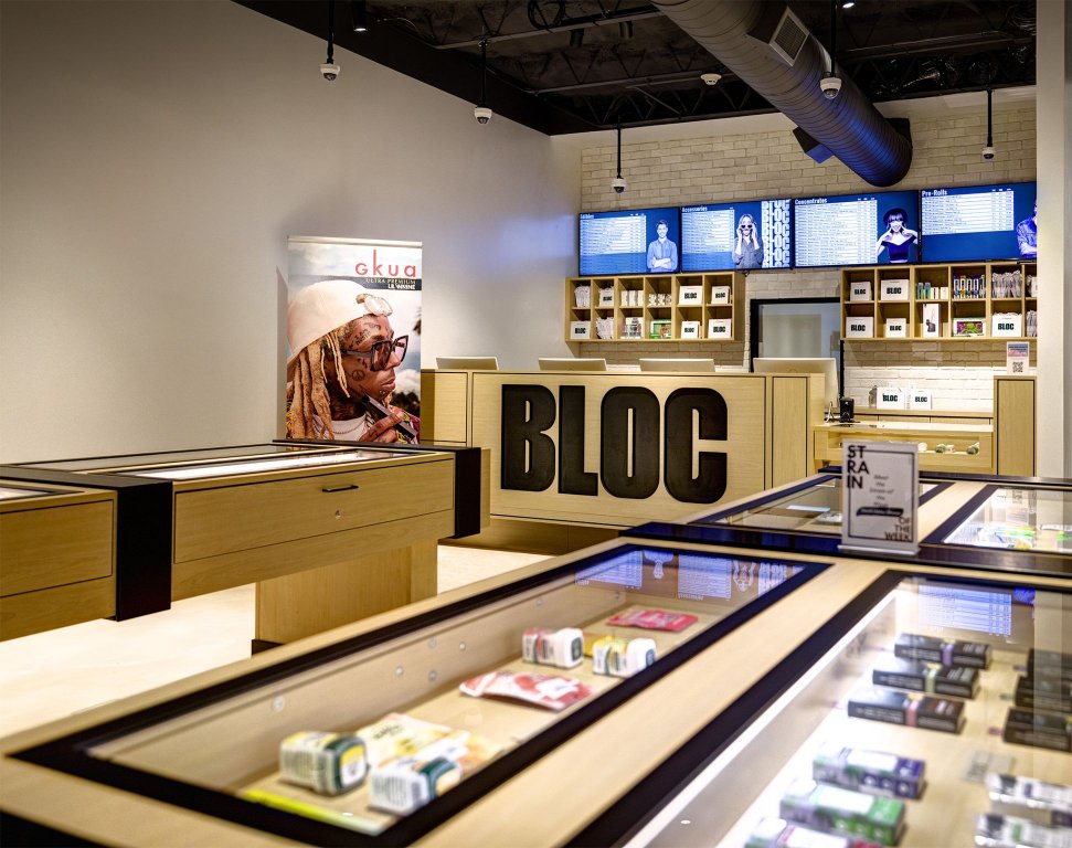 retail storefront photographer